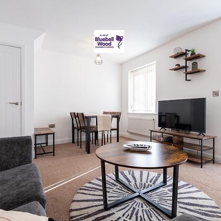 Parking - Spacious - Smart Tv - Self Checkin - Garden - King Derby Exterior photo